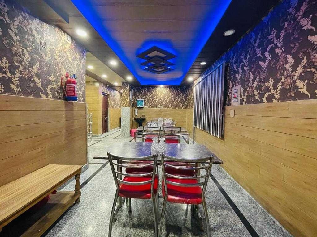 Hotel O Desire Guest House Srinagar  Bagian luar foto