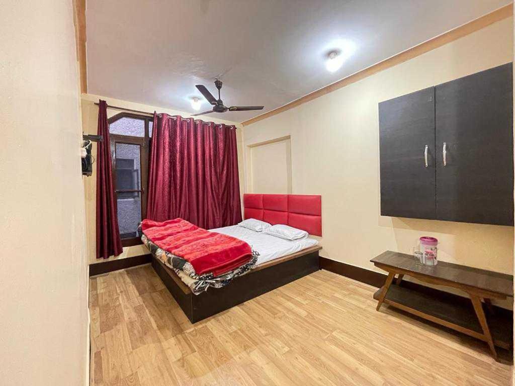 Hotel O Desire Guest House Srinagar  Bagian luar foto